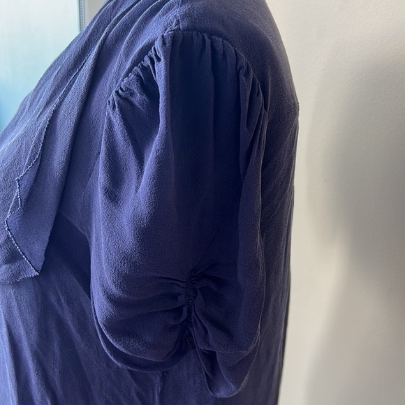 ARITZIA T. BABATON TINSLEY 100% SILK BLOUSE - Picture 2 of 6